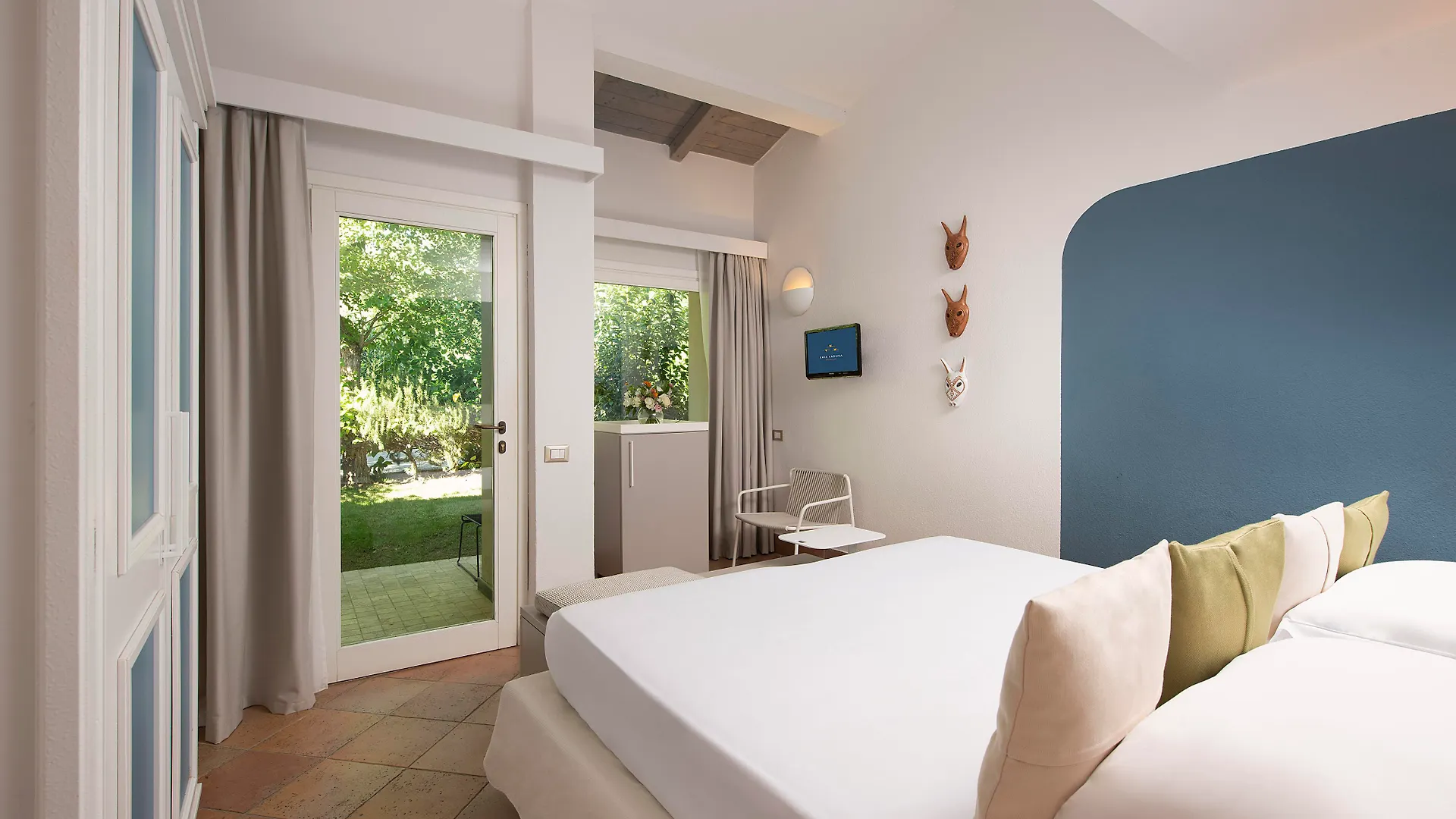 **** Resort Chia Laguna - Hotel Village Italy