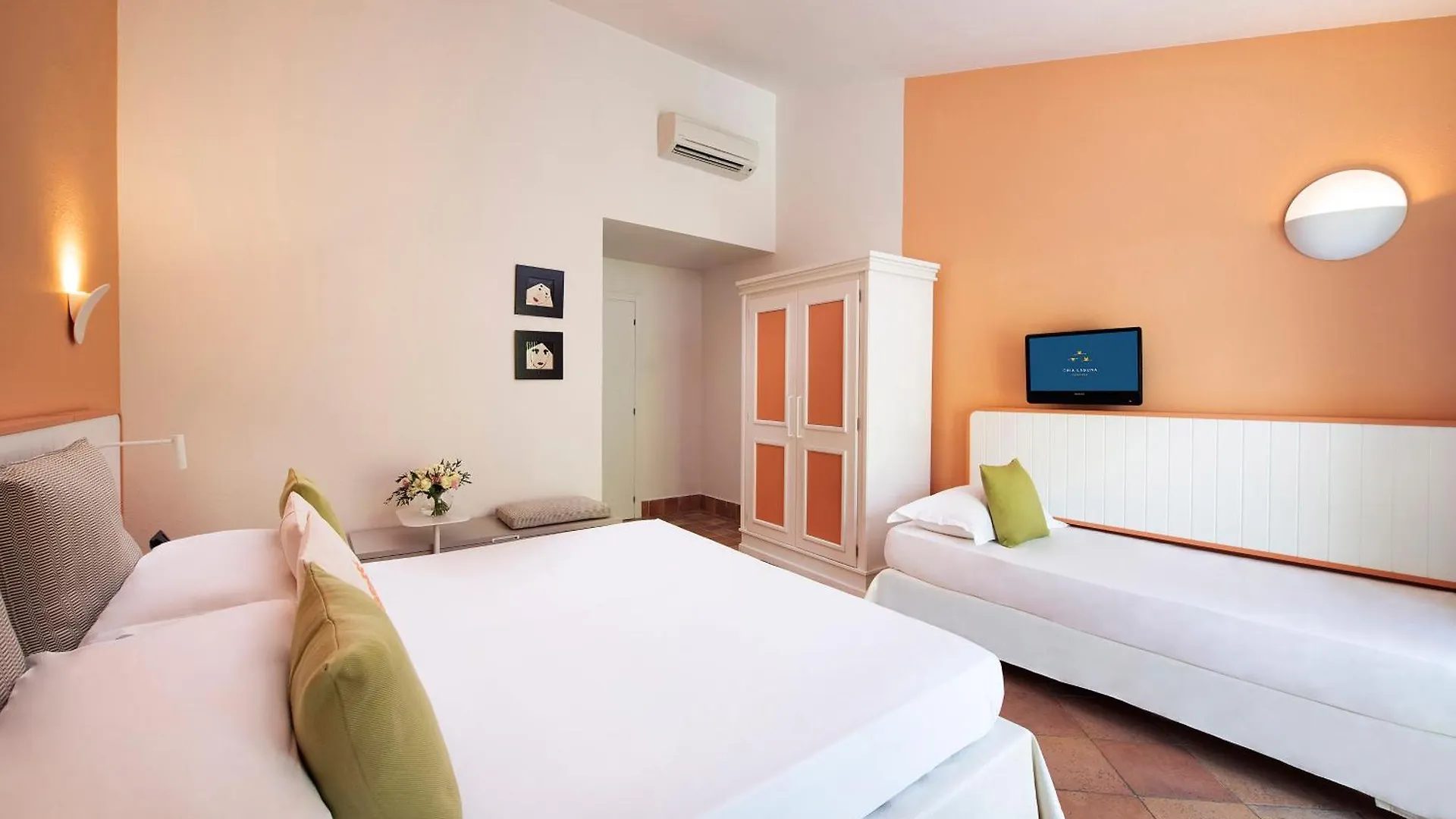 Rezort Chia Laguna - Hotel Village